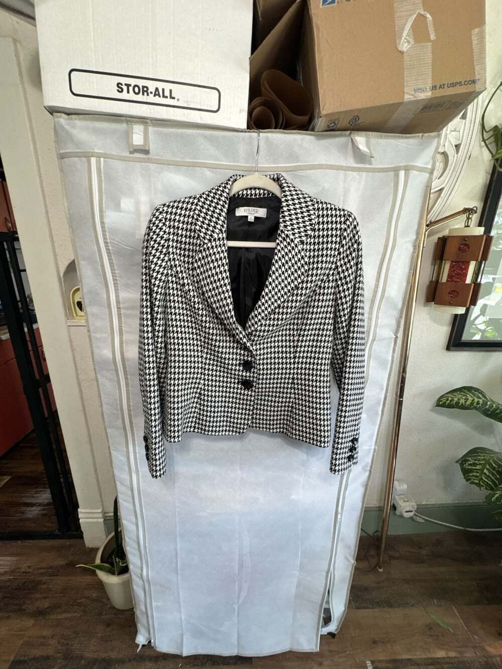 Size 4 Kasper Separates Black and White Houndstooth Blazer Jacket